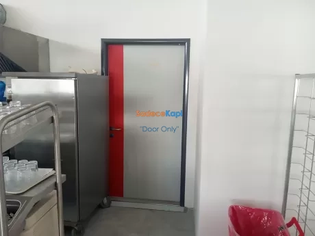 alüminyum kasalı laminat yemekhane kapısı