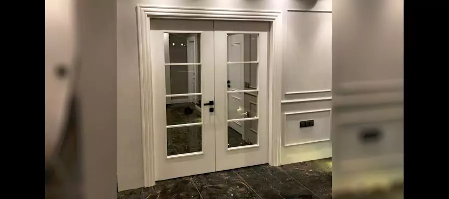 Double Leaf Fixed And Opening Lacquered Saloon Door with Glass
