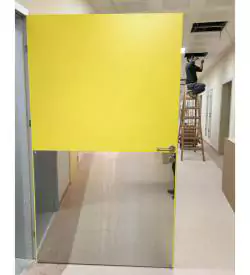 alüminyum kasalı laminat hastane kapısı
