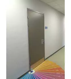 aluminyum kasalı ve pencereli laminat okul kapısı