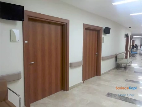 laminat kasa ve kanatlı hastane kapısı